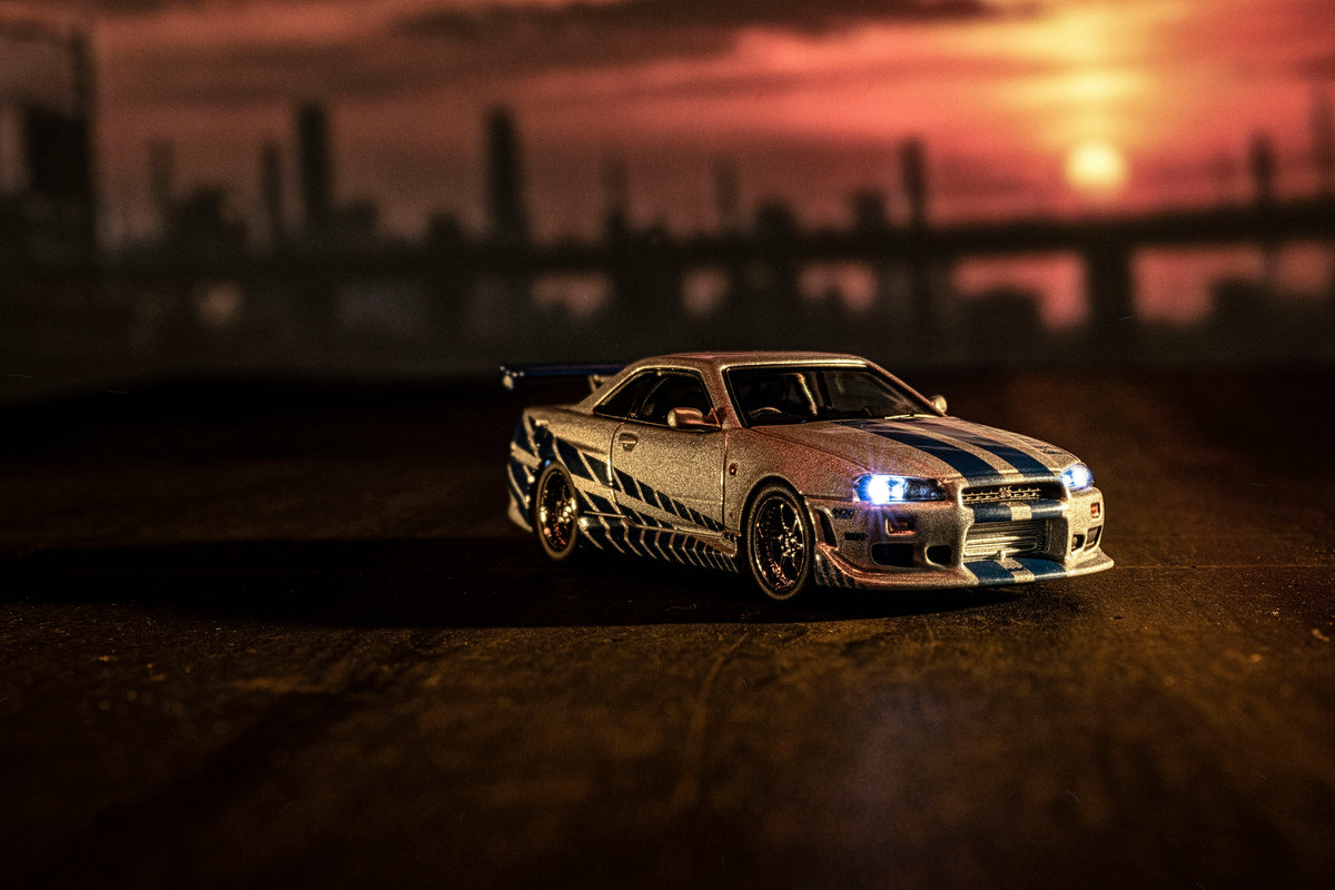 (Preorder) Kyosho 1:64 Nissan Skyline GT-R (R34) Fast & Furious with LED