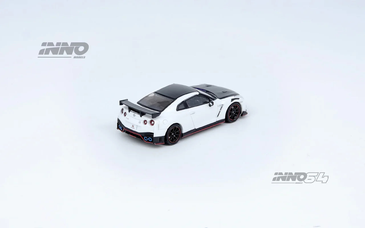 INNO64 1:64 Nissan GT-R (R35) NISMO White