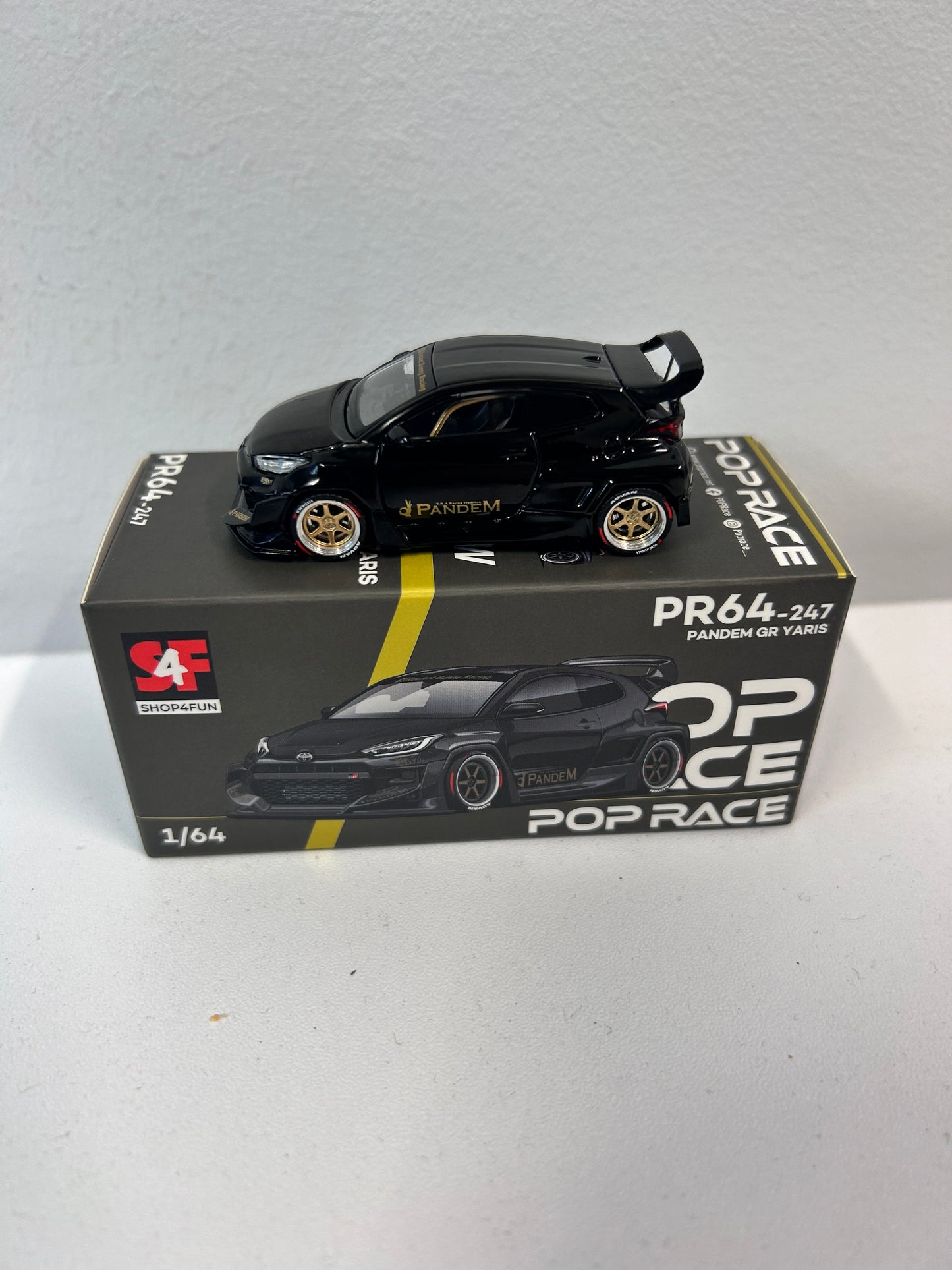 Pop Race 1:64 2025 Manila International Auto Show/Shop4Fun Exclusive Pair