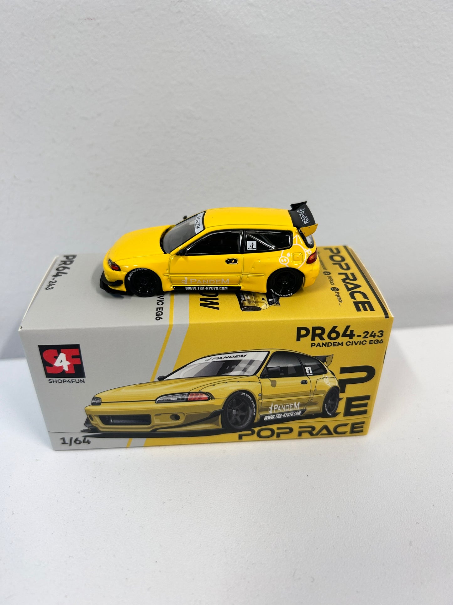 Pop Race 1:64 2025 Manila International Auto Show/Shop4Fun Exclusive Pair
