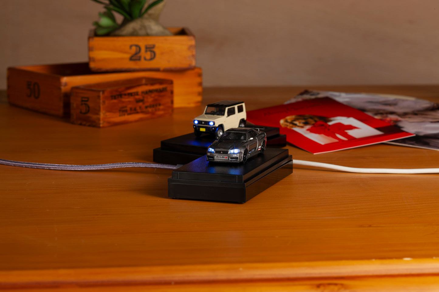 Kyosho NISSAN SKYLINE GT-R with LED Grey (NISMO BNR34 CRS Version)
