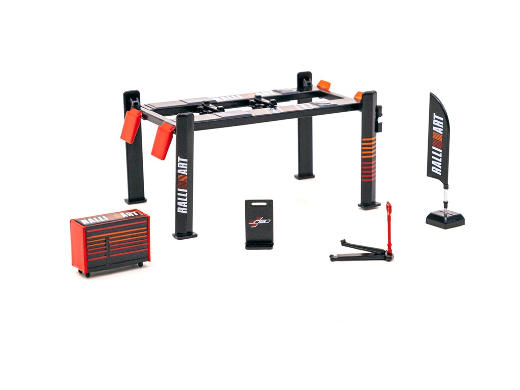 Tarmac 1:64 Garage Tool With 4 Post Lift Ralliart