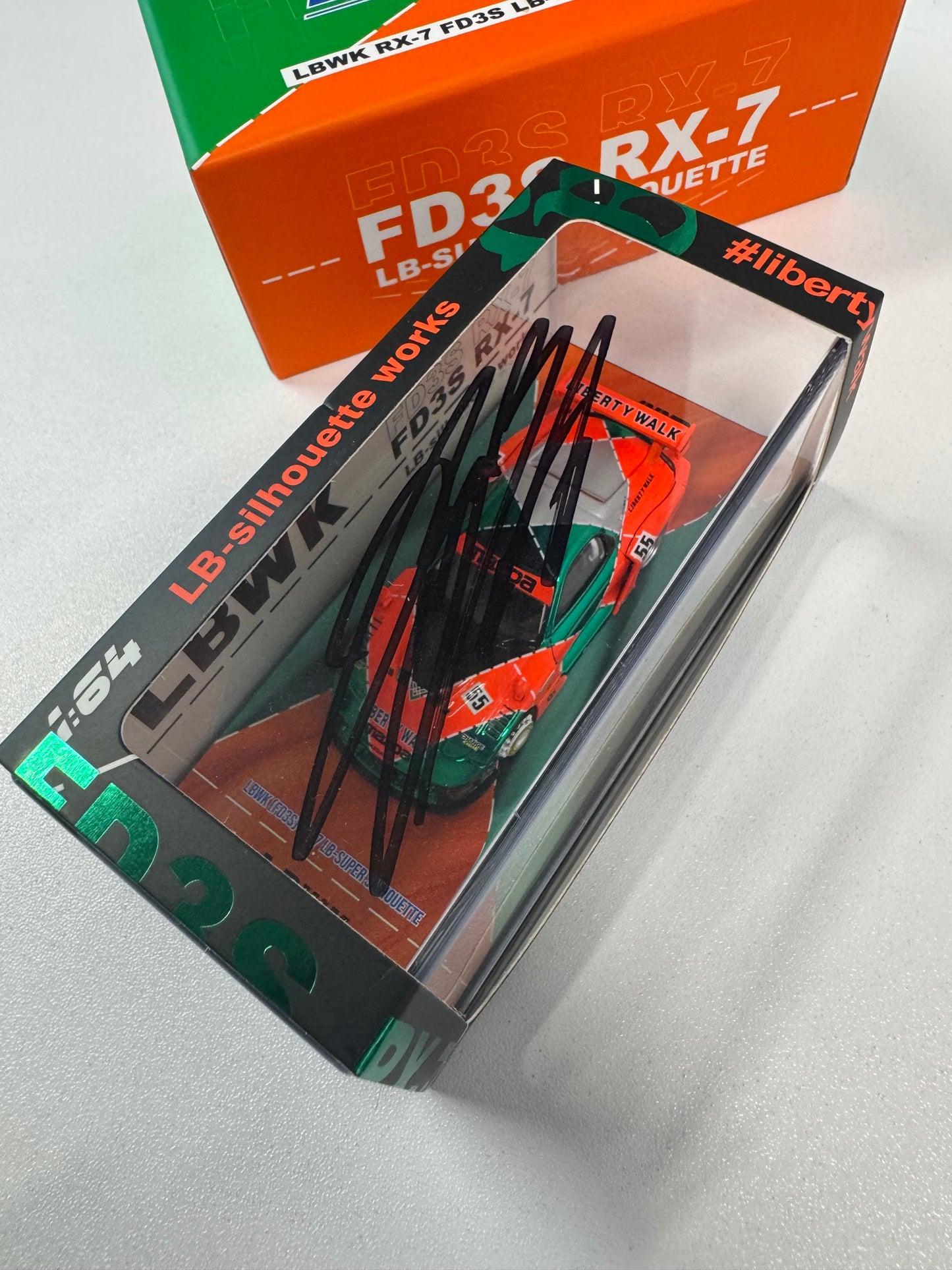 INNO64 LBWK RX7 (FD3S) LB-SUPER SILHOUETTE Chase Signed by Hyuma