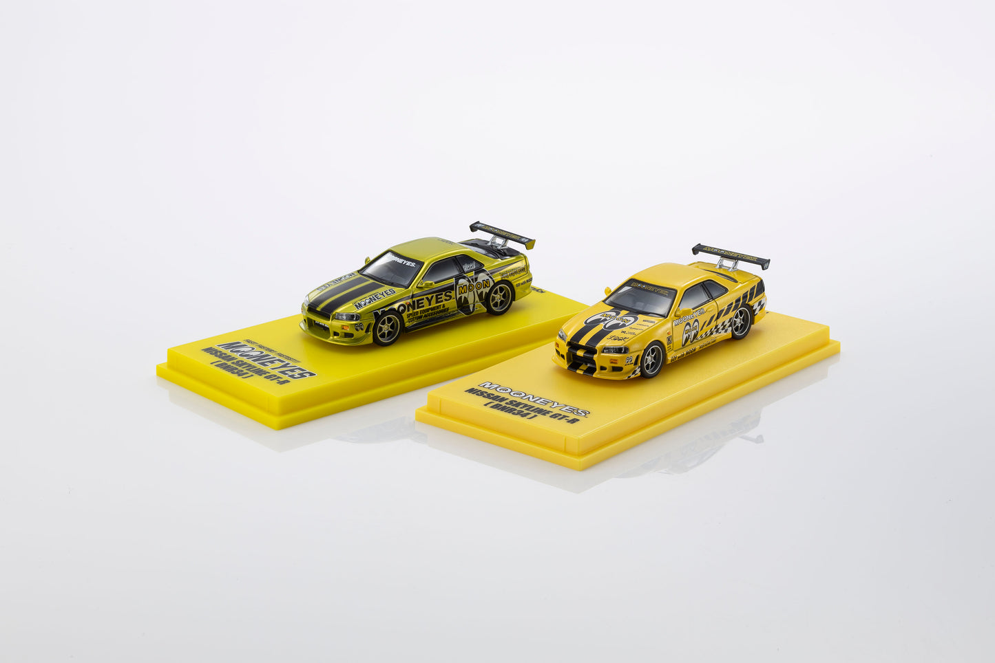 (Preorder) Kyosho - Nissan Skyline GT-R (R34) MOONEYES