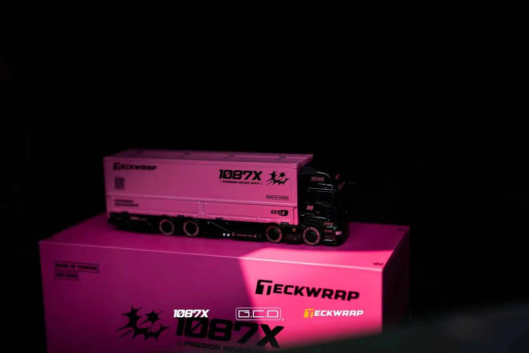 (Preorder) GCD 1:64 Hino700 (1087X livery with Dual-Licensed Teckwrap)