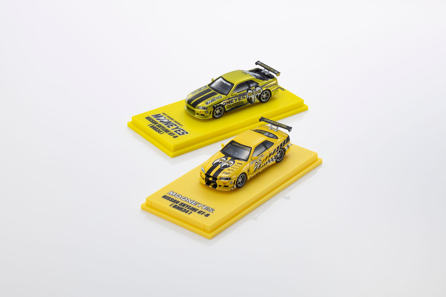 (Preorder) Kyosho - Nissan Skyline GT-R (R34) MOONEYES