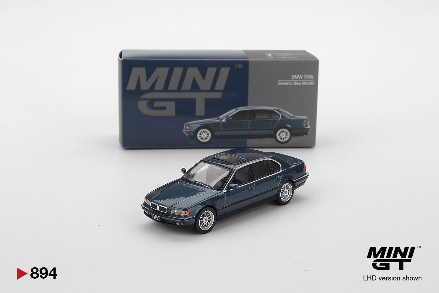 (Preorder) Mini GT BMWIL Sorrento Blue Metallic