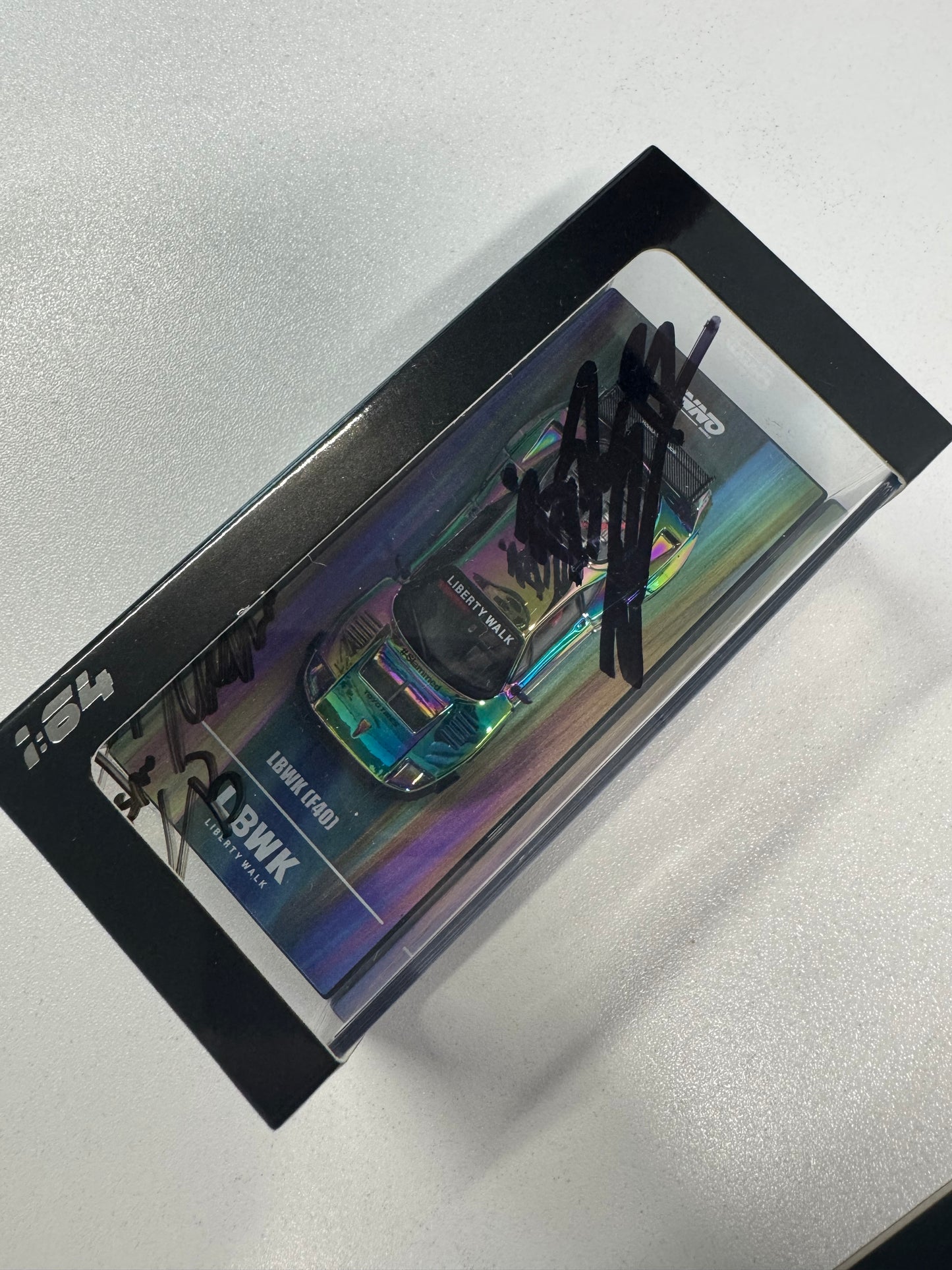 INNO64 LBWK (F40 Chase Signed by Kato & Toshi