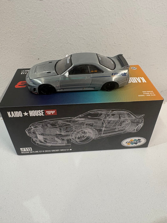 Kaido House x Mini GT 1:64  Nissan Skyline GT-R (R33) Greddy GR33 - Chase Car