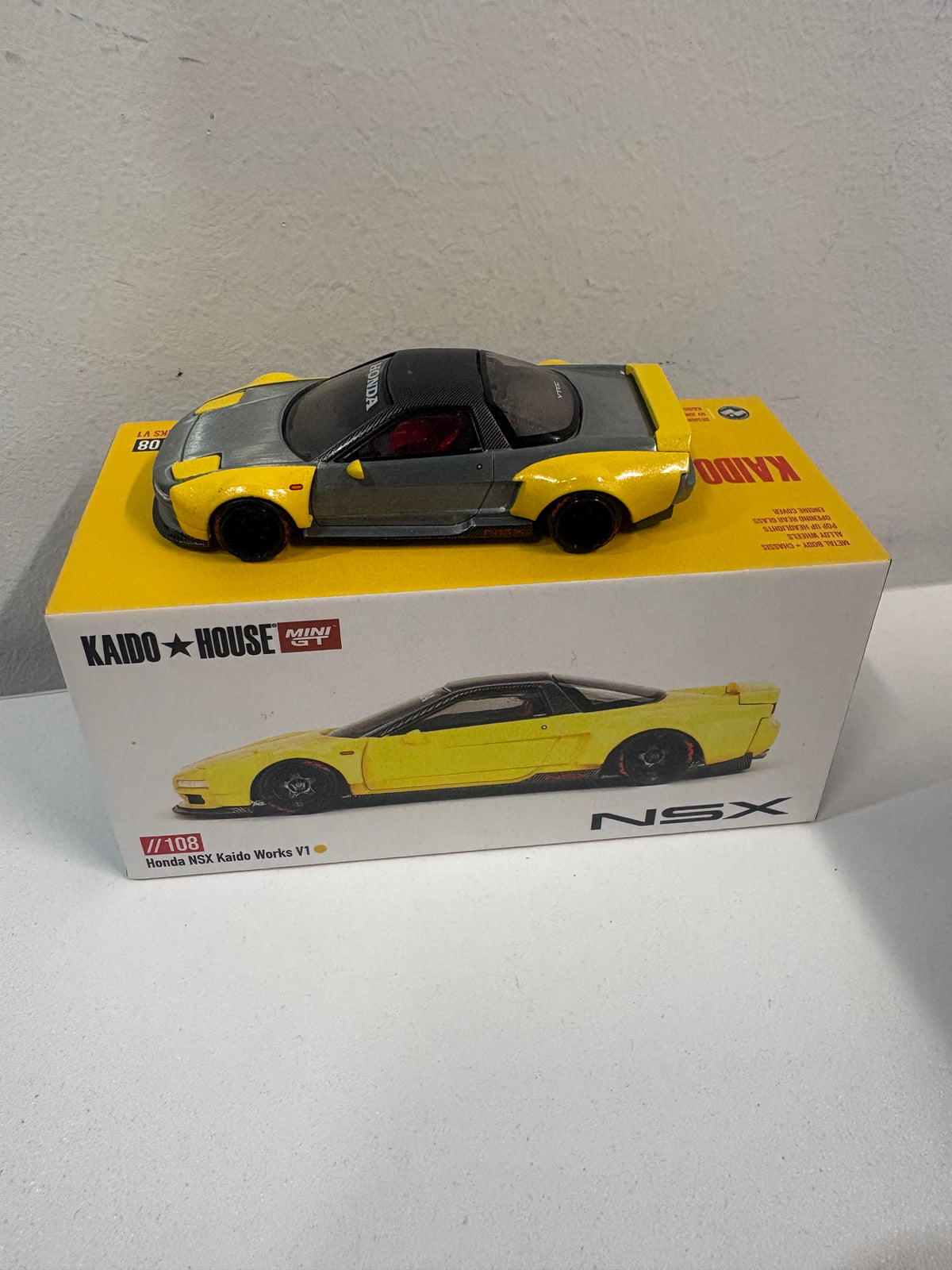Kaido House x Mini GT 1:64  Honda NSX Kaido Works V1 - Chase Car