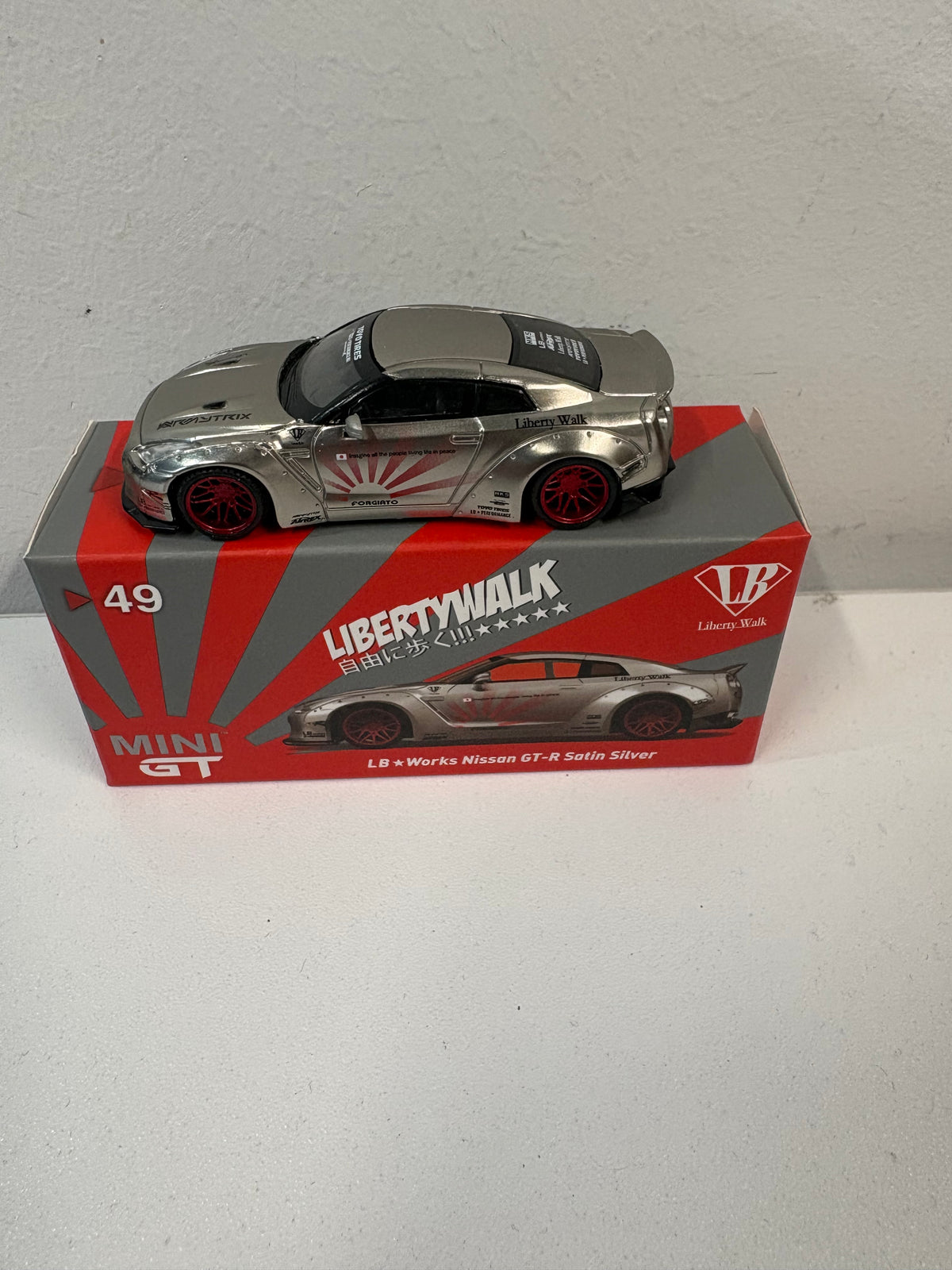 Mini GT LB Works Nissan GT-R R35 Type 1, Rear Wing Ver.2, Satin Silver LHD - MGT00049