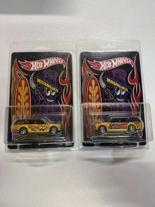 Hot Wheels 2019 Japan Convention Datsun Bluebird 510 Wagon Mooneyes Left/Right Set