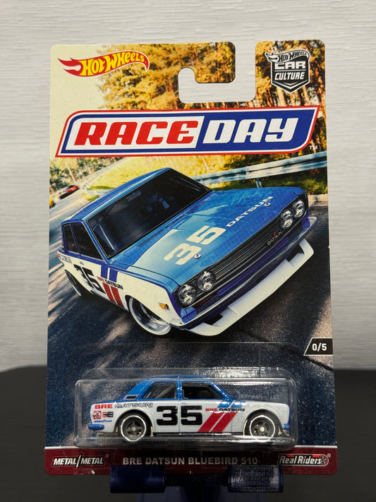 Hot Wheels Race Day Are Datsun Bluebird 510 Chase