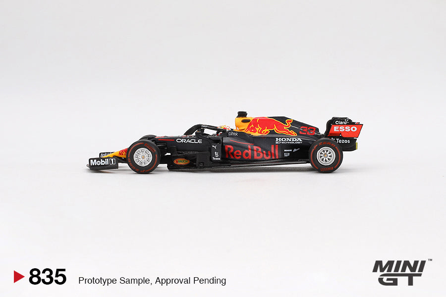 (Preorder) Mini GT 1:64 Red Bull RB16B #33 Max Verstappen 2021 Abu Dhabi Grand Prix Winner (835)
