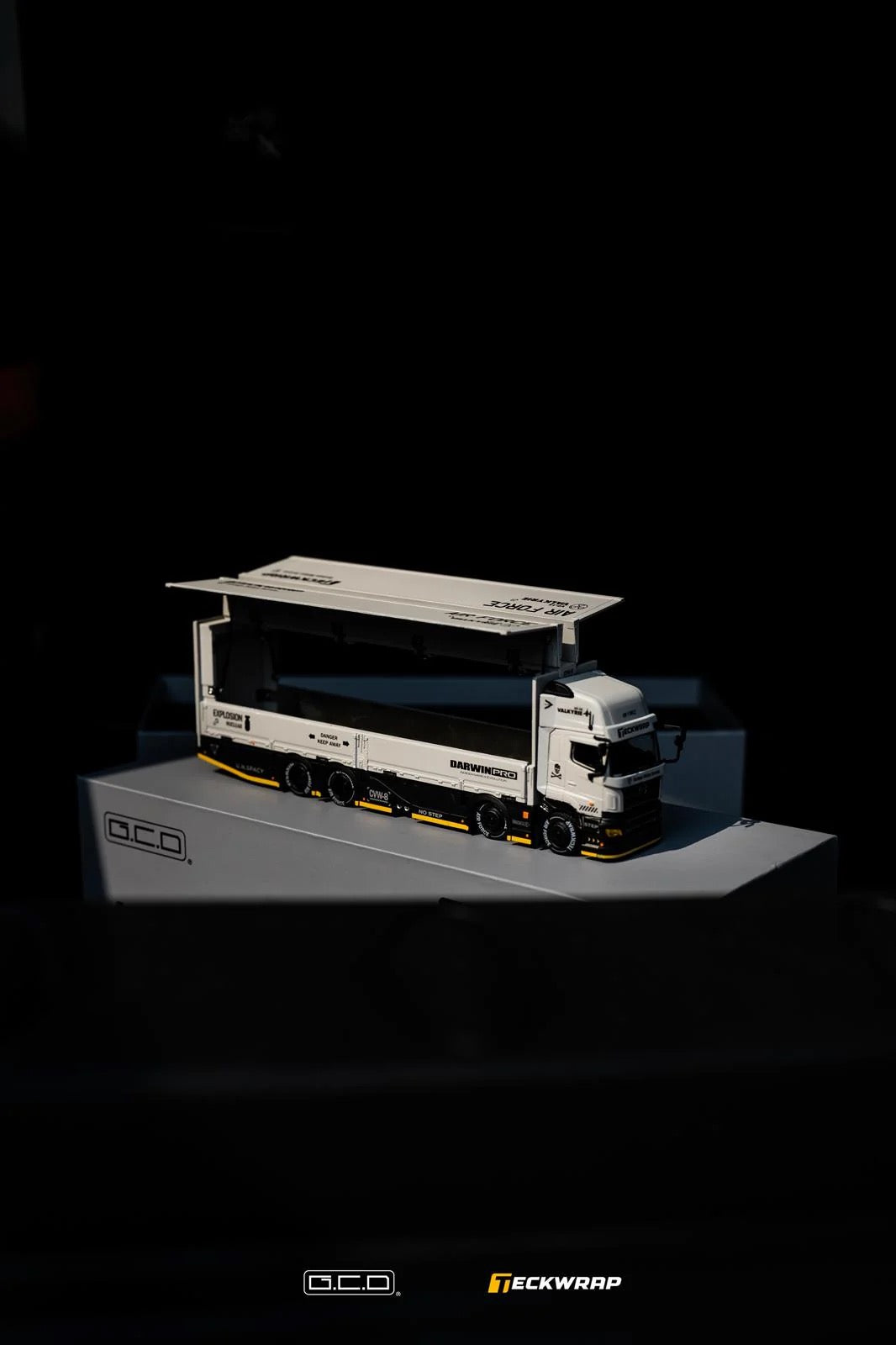 GCD x Teckwrap x DarwinPro - Hino 700 Transport Car Truck in DarwinPro Air force Livery - Hobby Expo China