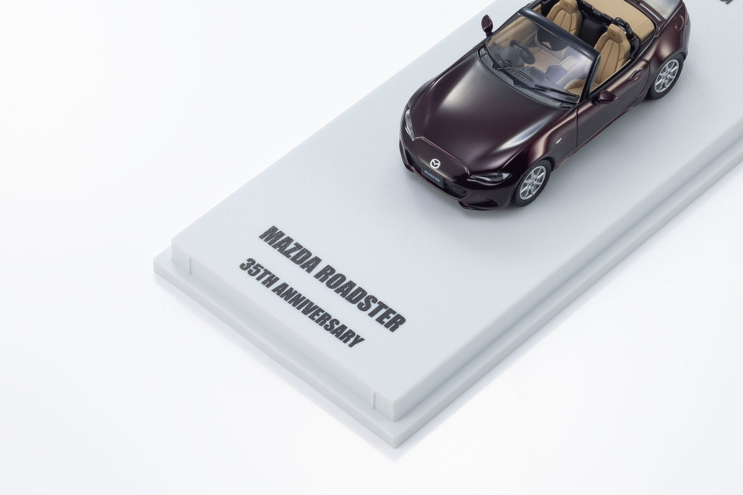 (Preorder) Kyosho Mazda Roadster 35th Anniversary (Red)