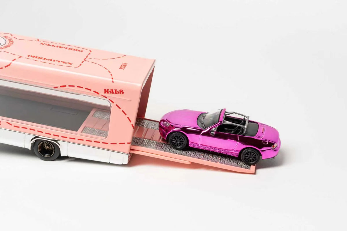 GCD 1:64 Fuso Fighter (1024) Pink Pig + MX-5 Spec Miata (NC1) RHD Chrome Pink