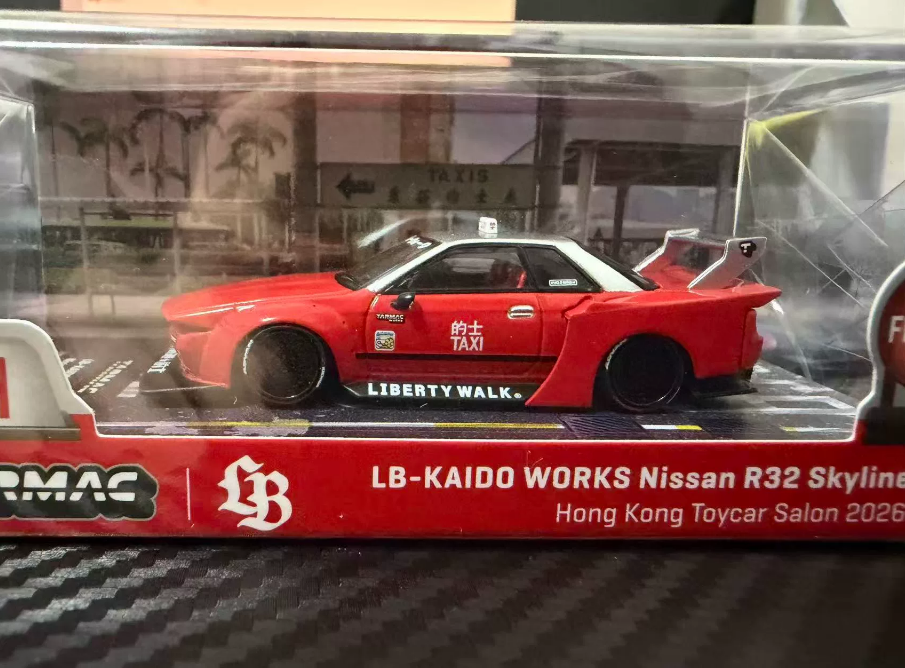 Tarmac Works 1:64 LB-Kaido Works Nissan R32 Skyline Hong Kong Salon 2026 Hong Kong Taxi - Event Exclusive