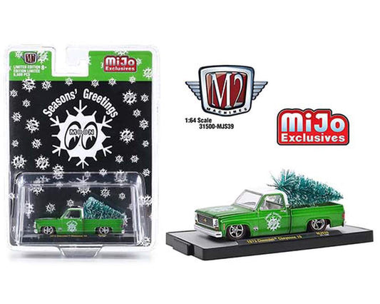 M2 1:64 Mijo-Chevy 1973 Cheyenne 10 Mooneyes GREEN Christmas